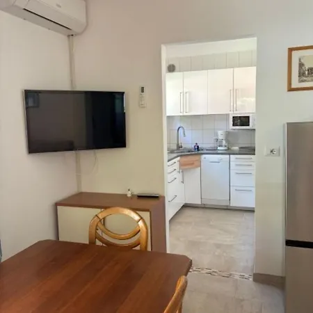 Apartment Spacious Single House With Barbecue And Garden *